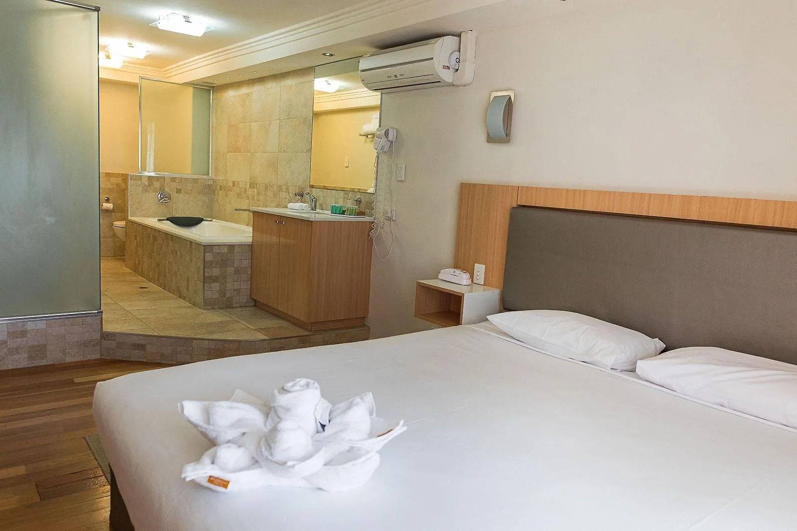 Indian Ocean Hotel Perth